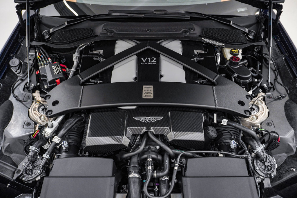 New 2026 Aston Martin Vanquish Convertible RWD image 36