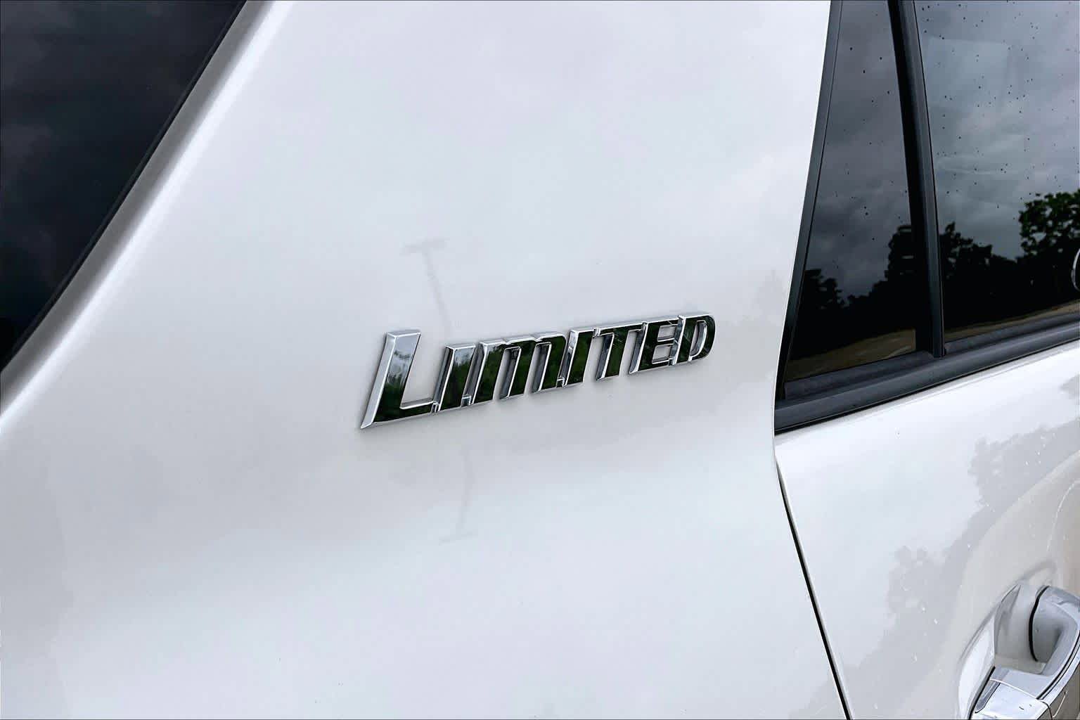 Used 2013 Toyota 4Runner Limited RWD image 9