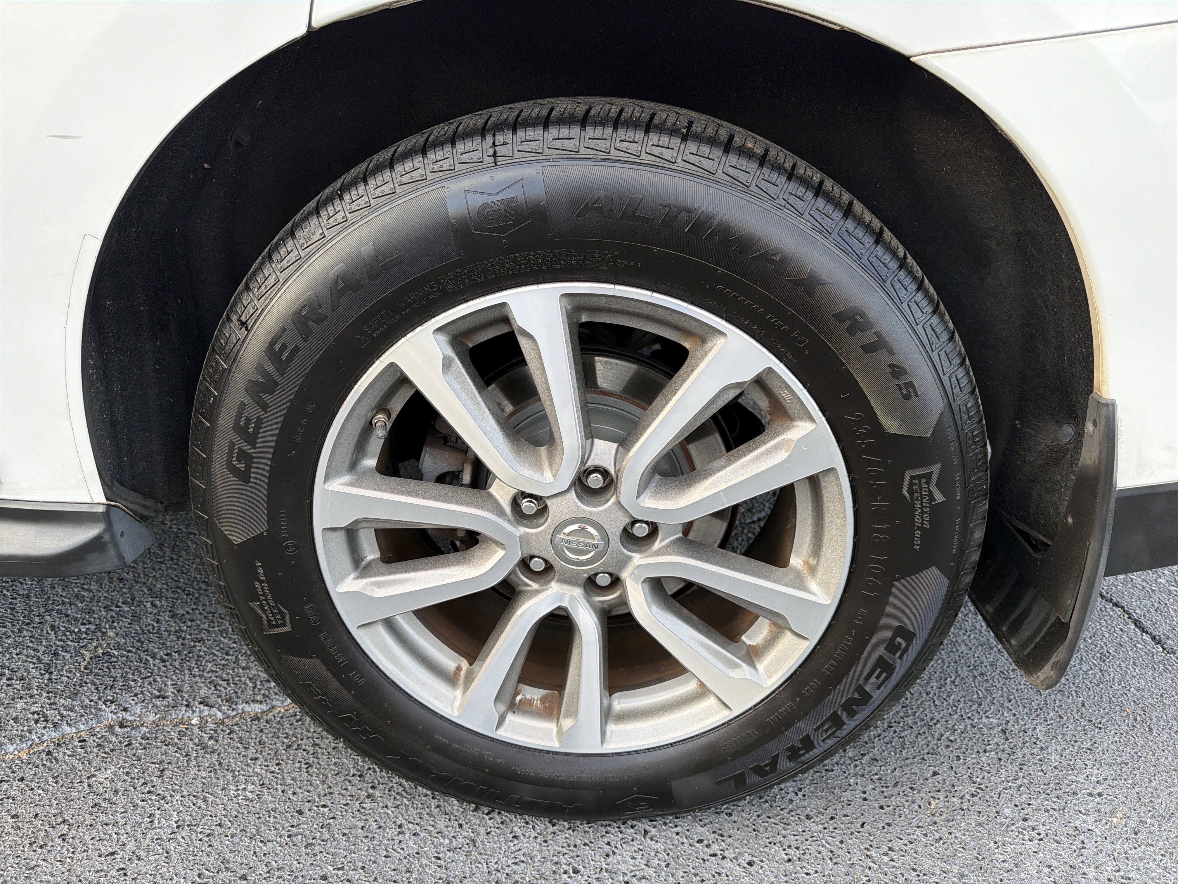 Used 2014 Nissan Pathfinder SL w/ SL Premium Package image 18