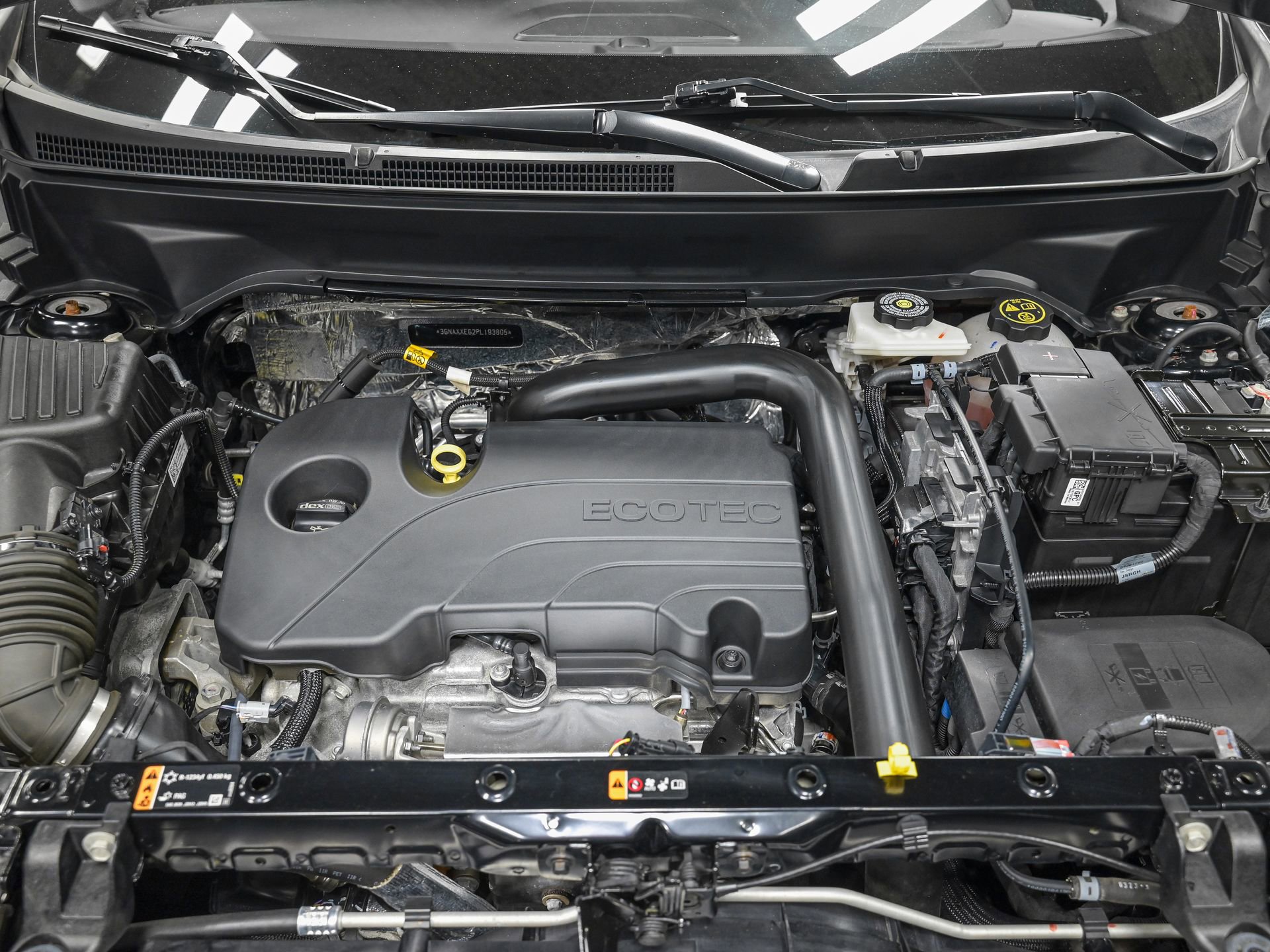 Used 2023 Chevrolet Equinox Premier image 11