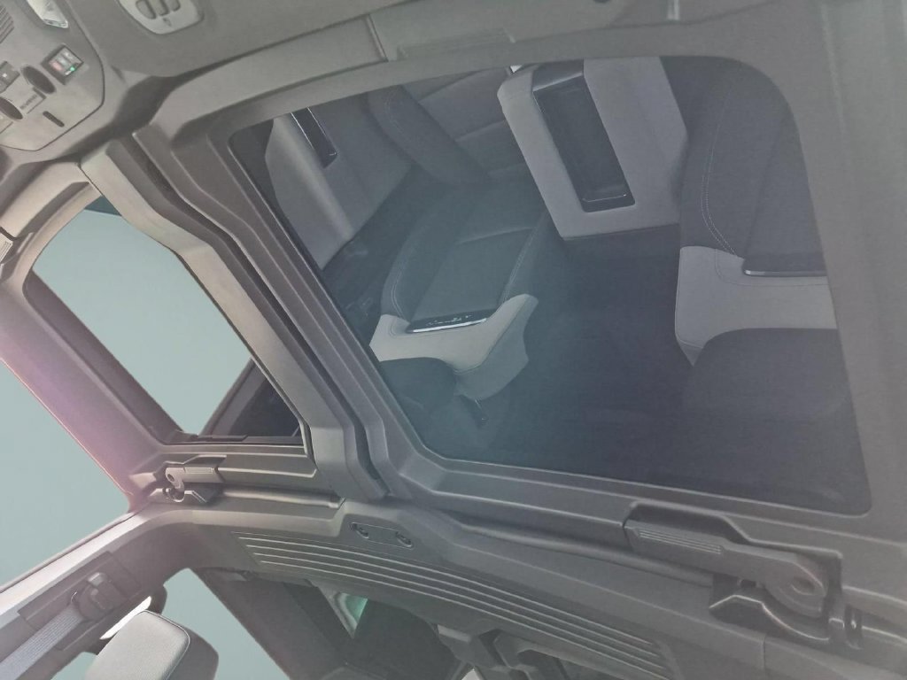 New 2026 GMC Hummer EV 4x4 Crew Cab image 17