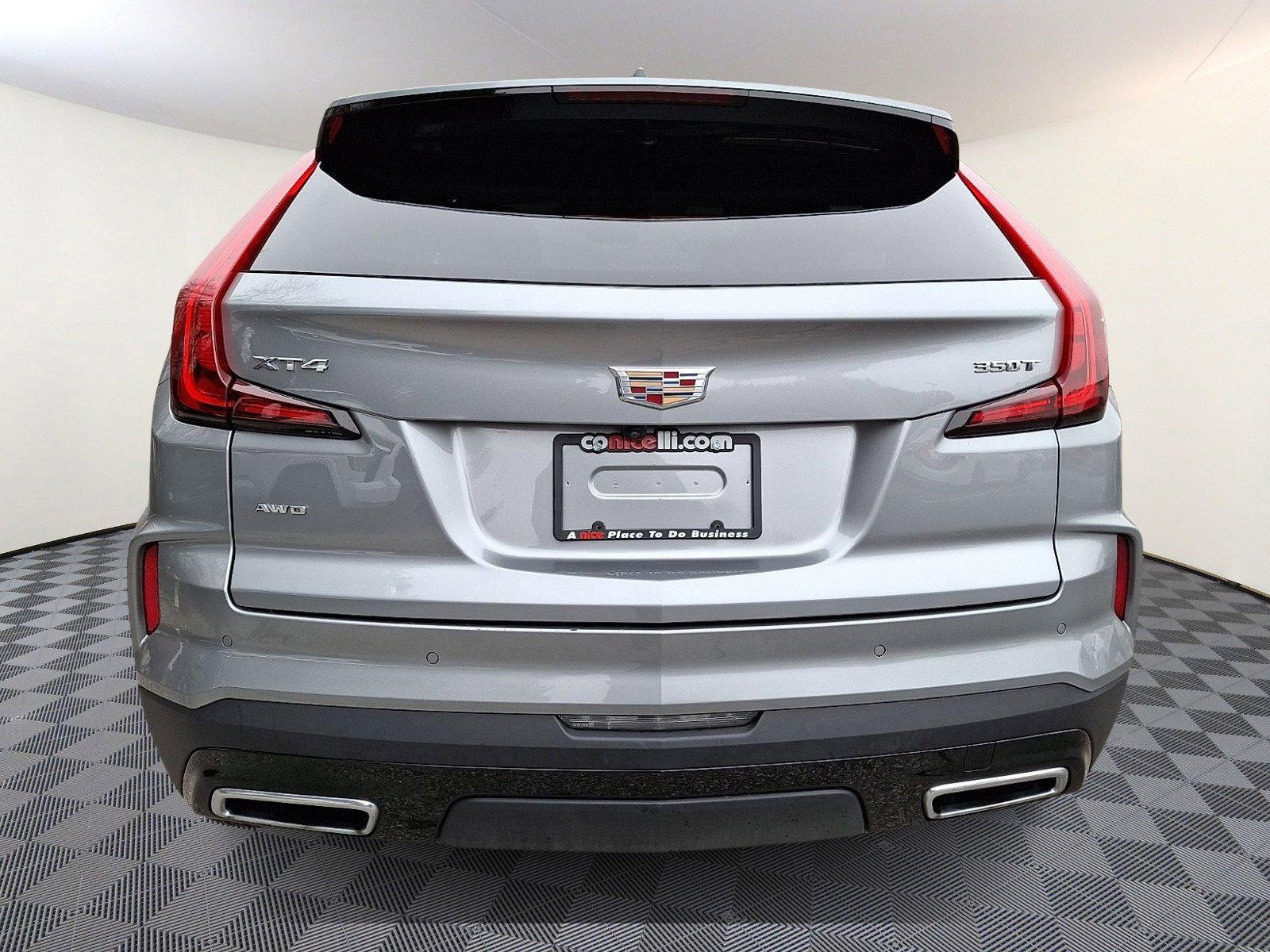 Used 2025 Cadillac XT4 Premium Luxury AWD/4WD image 5