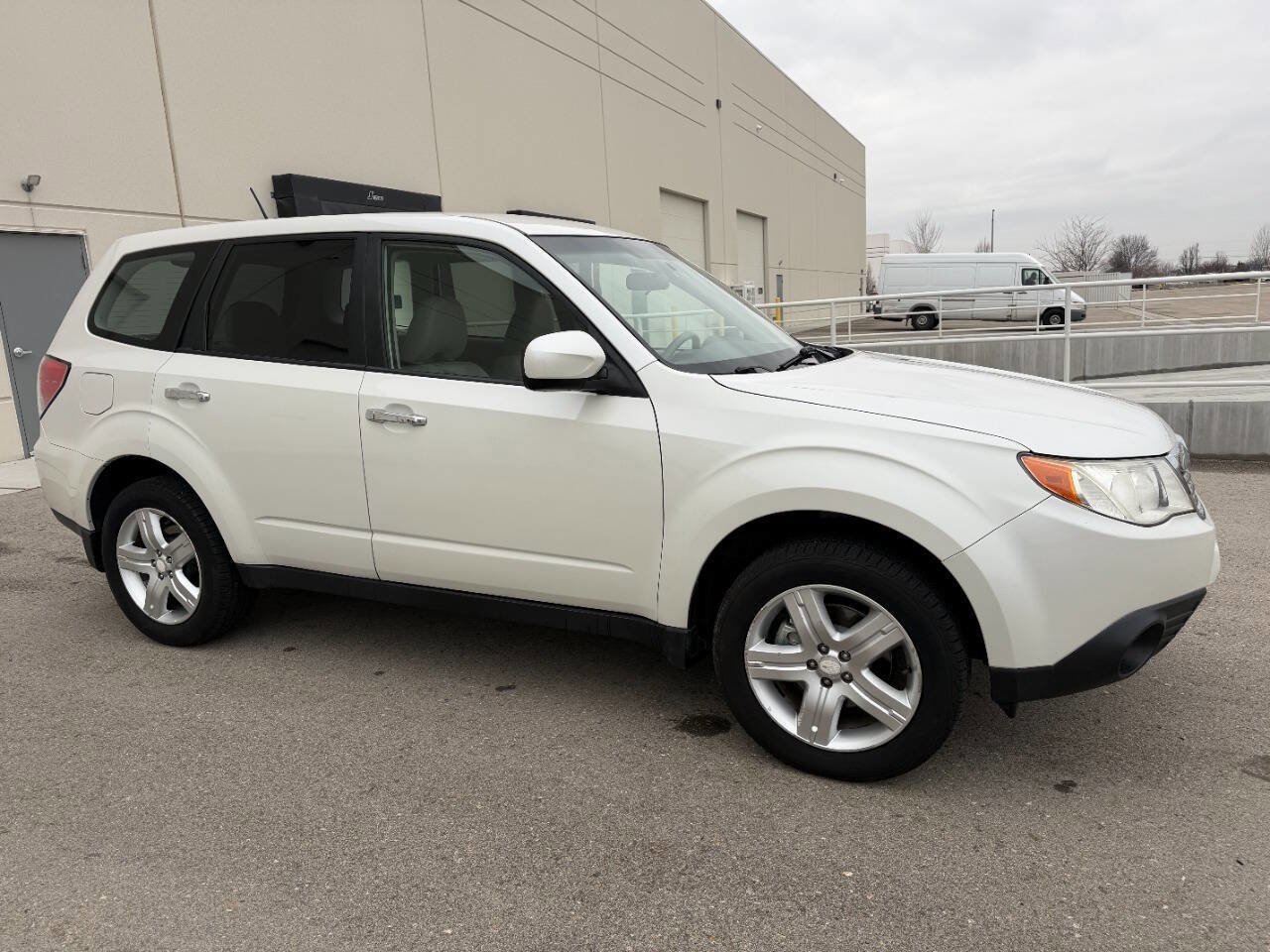 Used 2009 Subaru Forester 2.5X image 16