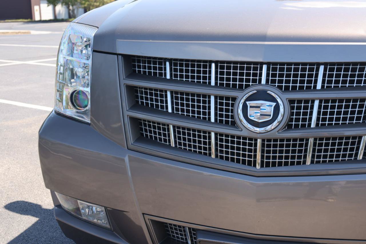 Used 2012 Cadillac Escalade ESV Premium AWD/4WD image 29