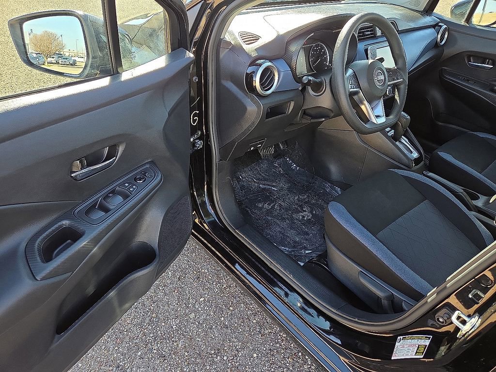 Used 2025 Nissan Versa SV image 20