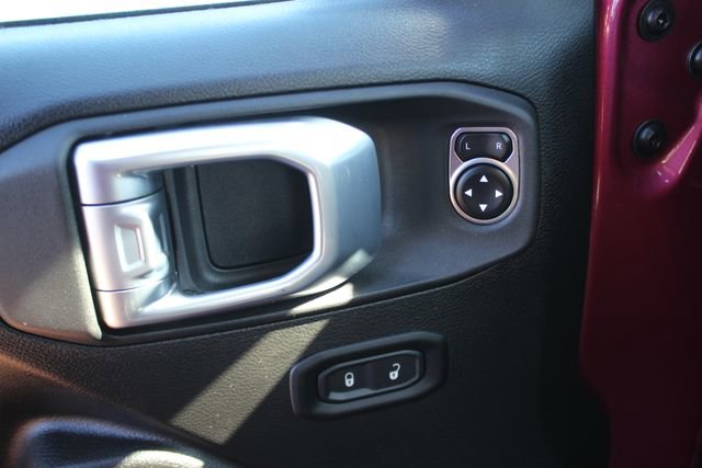 Used 2024 Jeep Wrangler Willys image 19