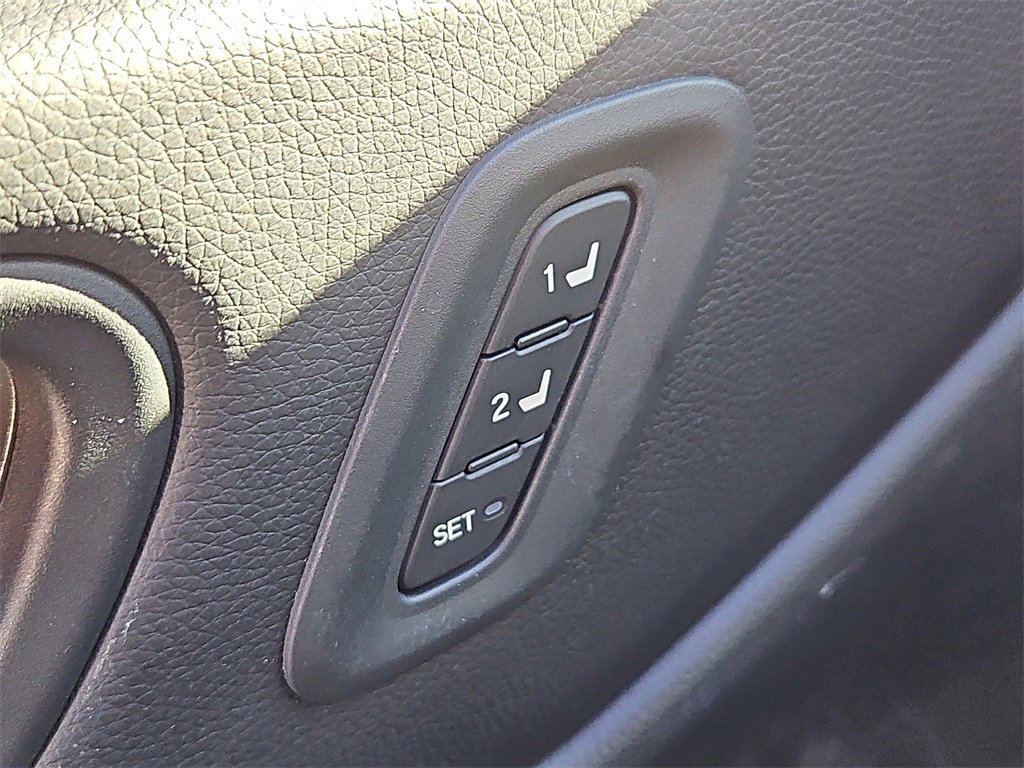 Used 2024 Honda Pilot Touring image 20