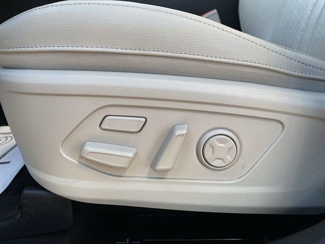 Used 2023 Kia Sorento SX Prestige w/ Panoramic Sunroof Package image 13