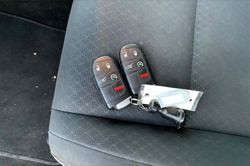 Used 2021 Jeep Grand Cherokee Freedom Edition image 34