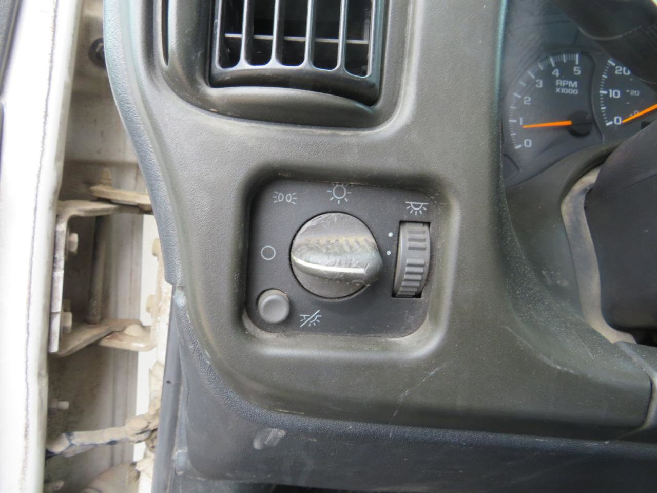 Used 2005 Chevrolet Kodiak C4500 2WD Regular Cab image 11