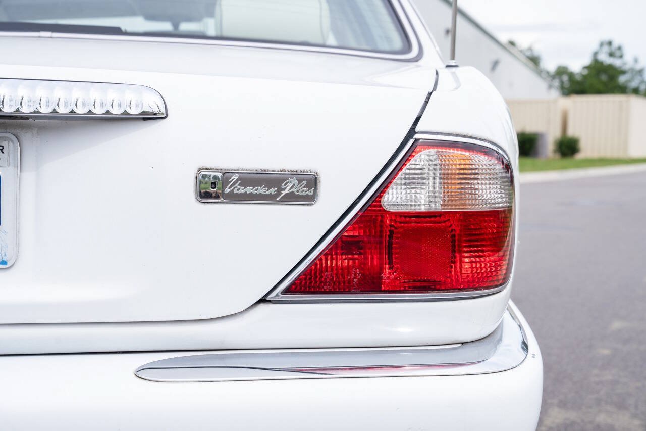 Used 1998 Jaguar XJ8 L RWD image 11