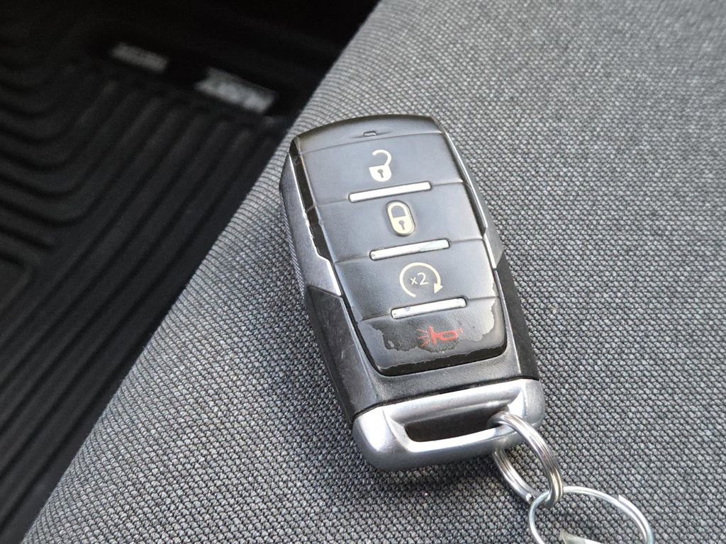 Used 2021 RAM 1500 Big Horn image 31