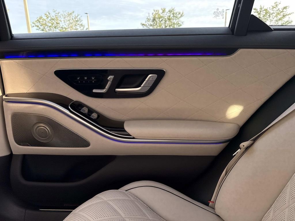 Used 2024 Mercedes-Benz S 580 4MATIC Sedan image 19