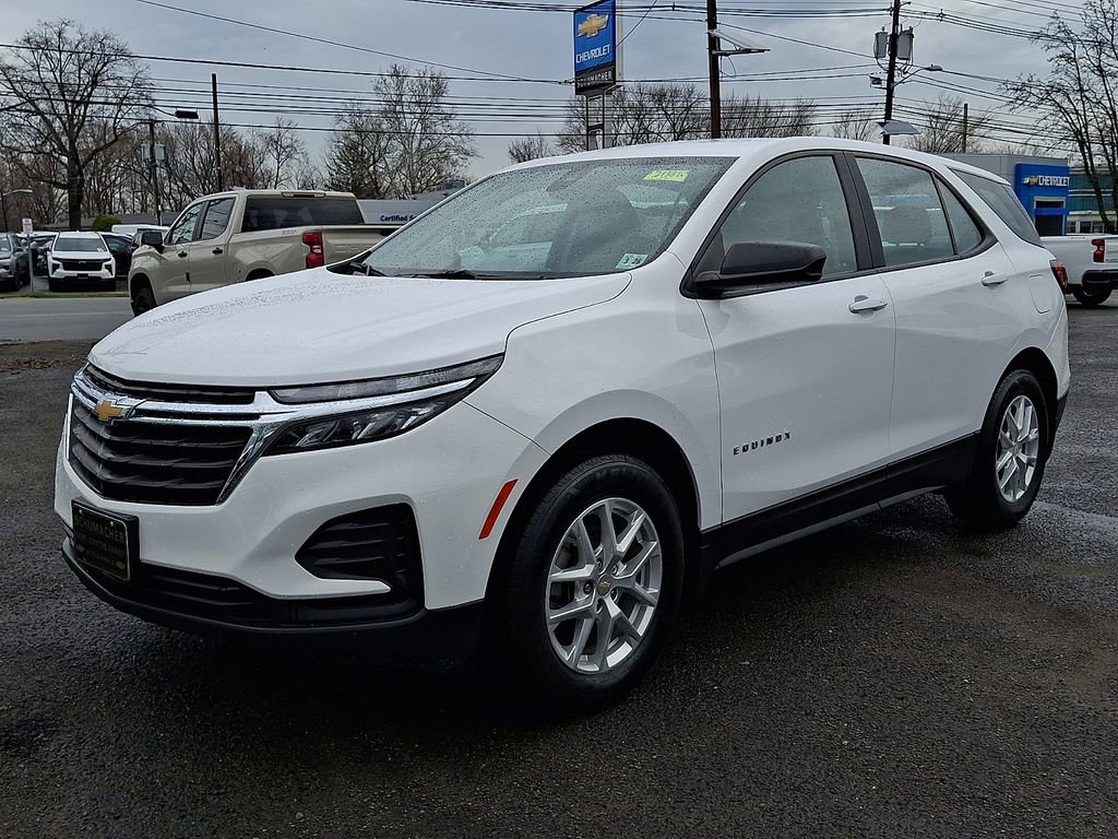 Certified 2023 Chevrolet Equinox LS w/ LPO, Floor Liner Package image 4