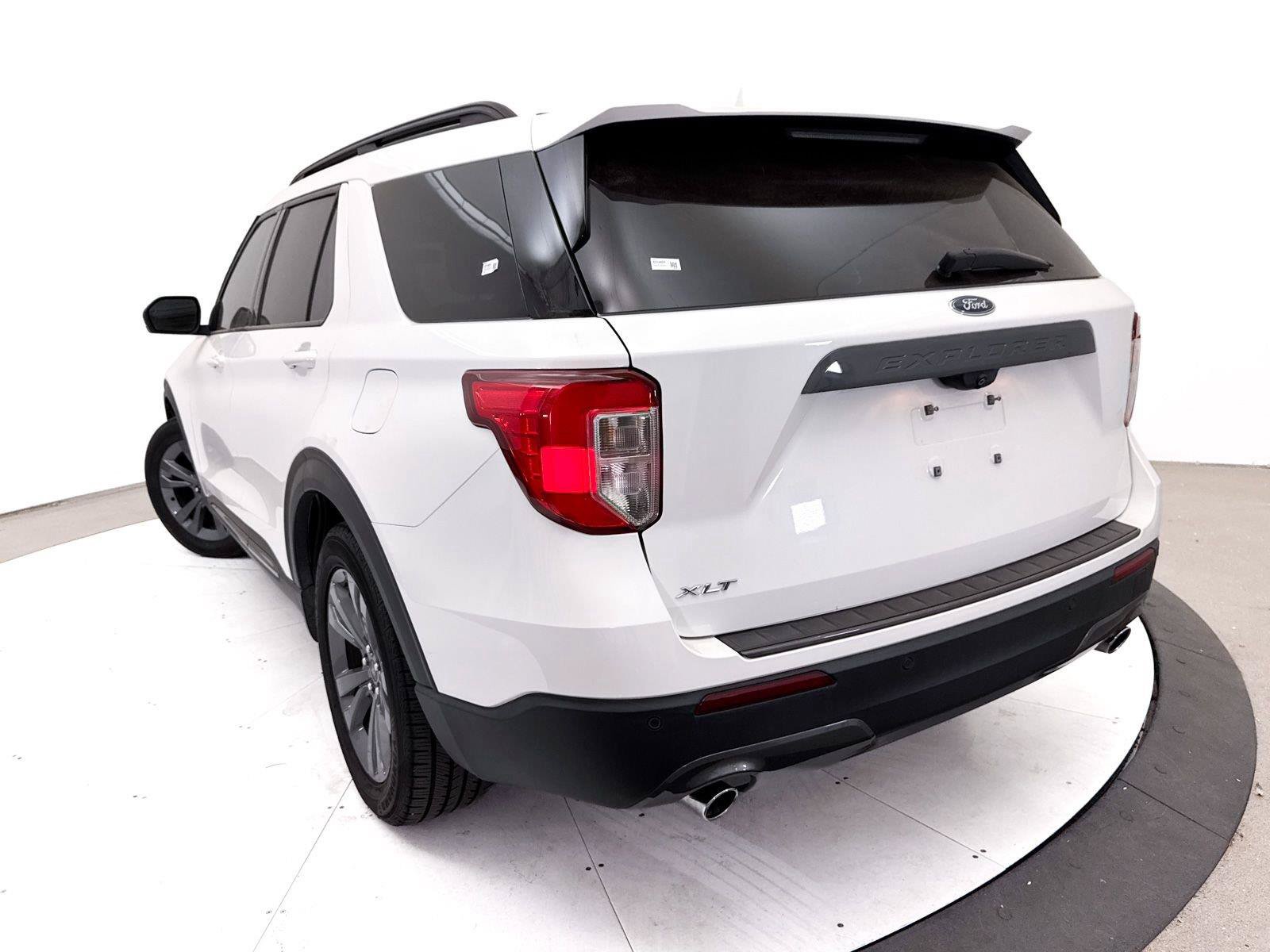 Used 2021 Ford Explorer XLT w/ Equipment Group 202A RWD image 7