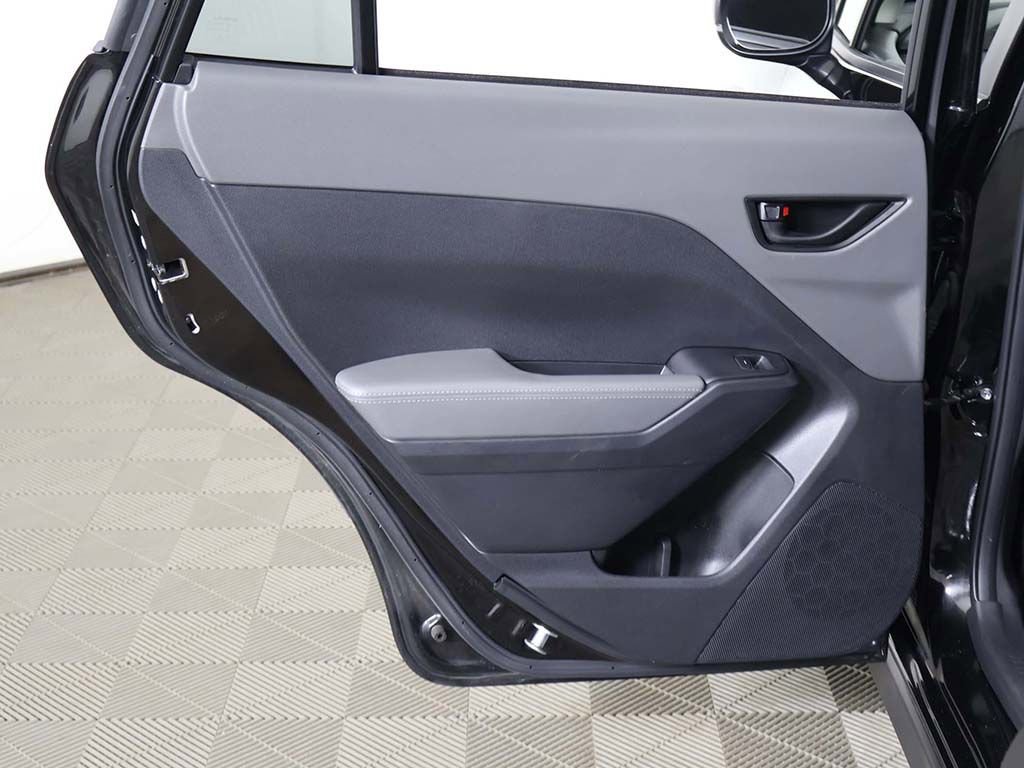 Used 2025 Subaru Crosstrek 2.0i Premium image 25