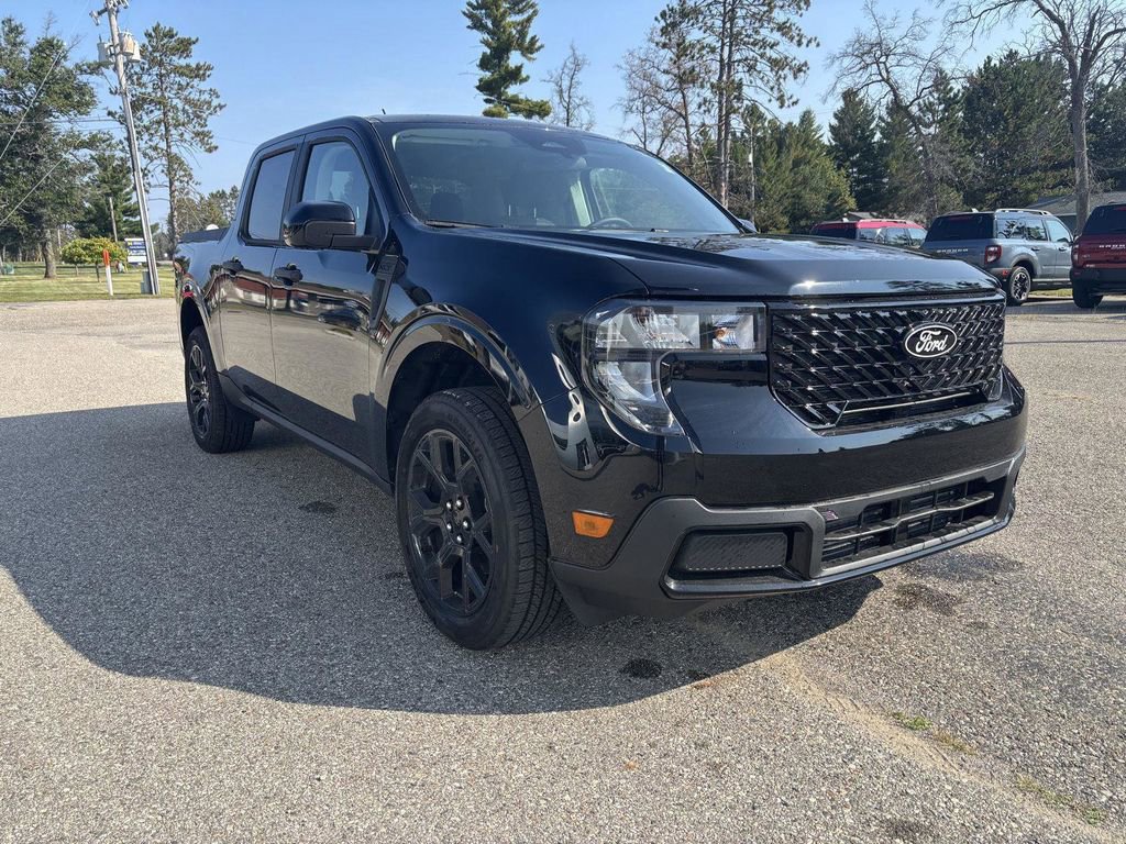 New 2025 Ford Maverick XLT w/ XLT Luxury Package
