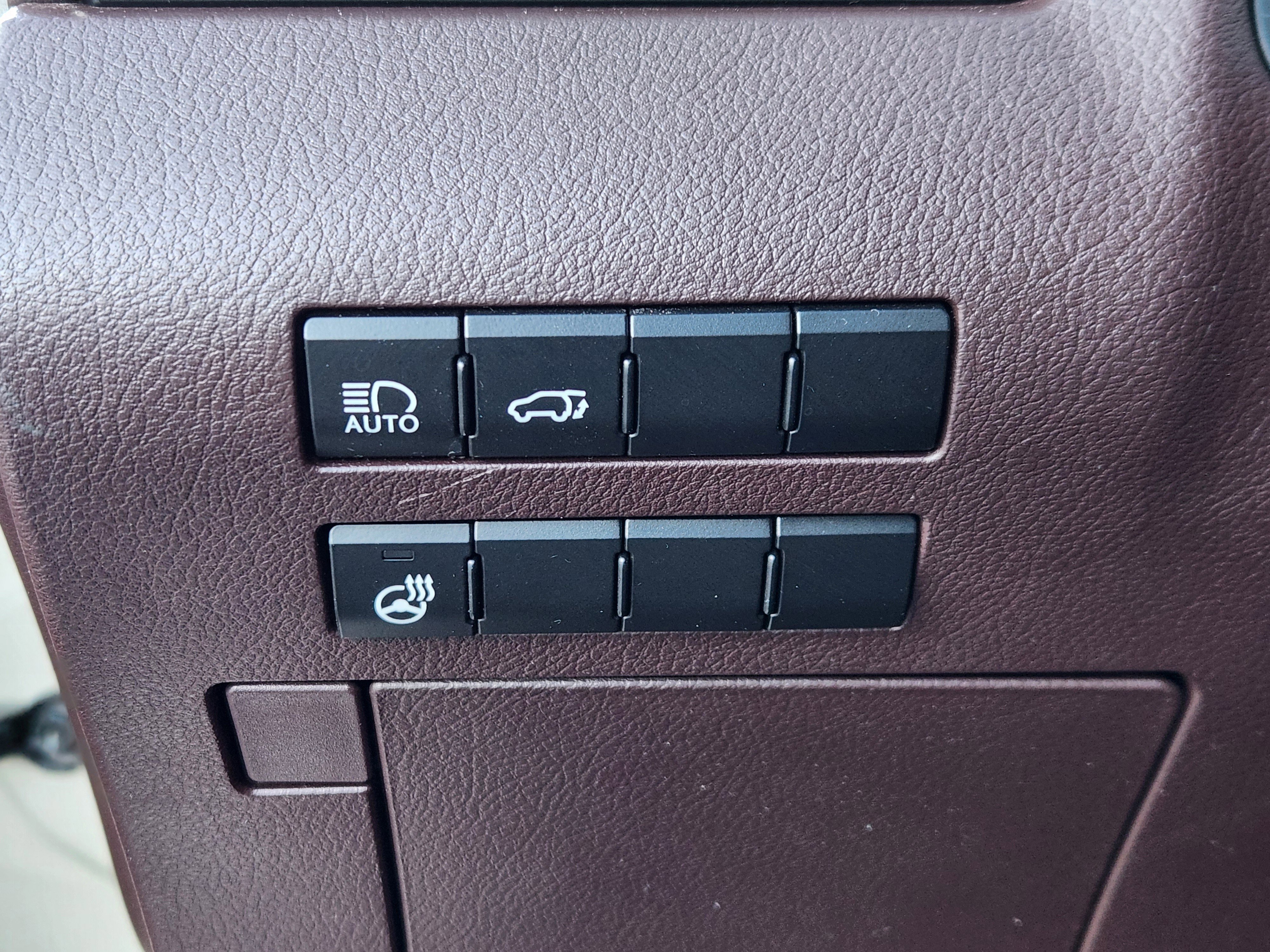 Used 2018 Lexus RX 350L Luxury image 29