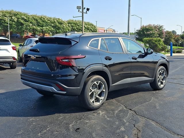 New 2026 Chevrolet Trax LT w/ LT Convenience Package FWD image 6