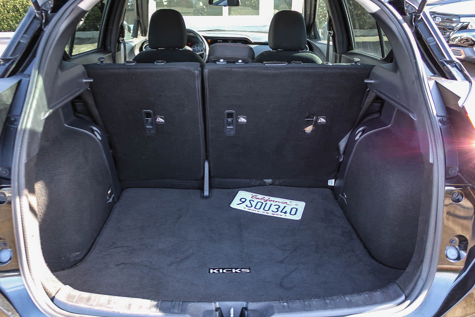 Used 2021 Nissan Kicks SR image 26