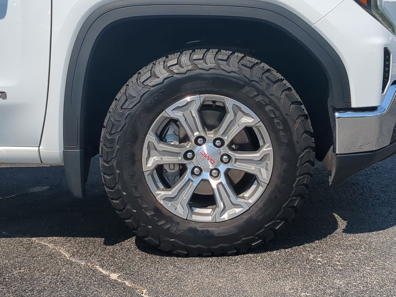Used 2023 GMC Sierra 1500 SLE AWD/4WD image 11