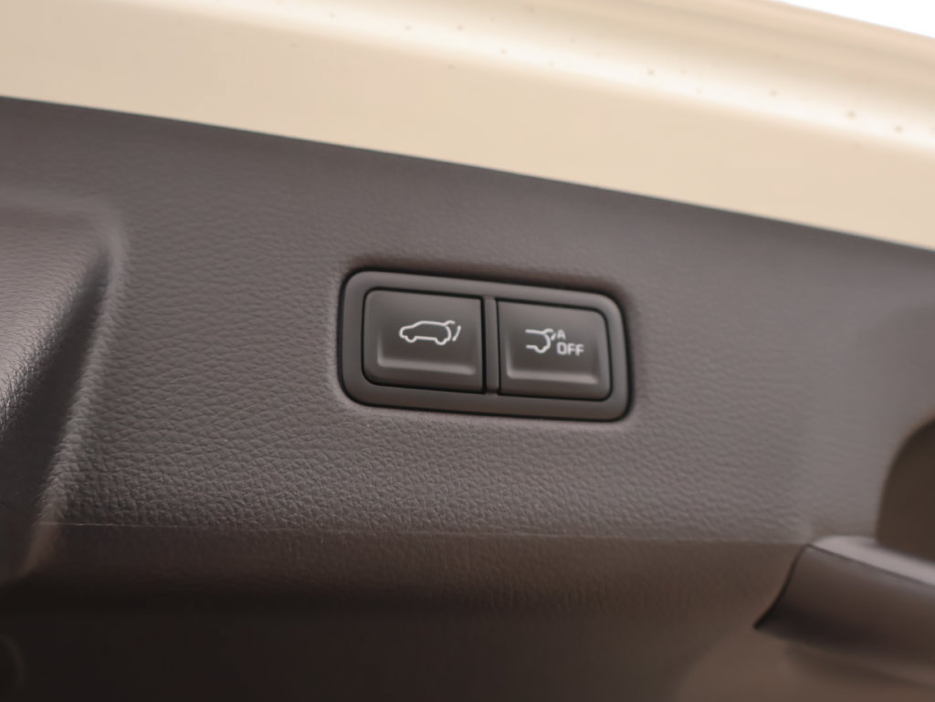 New 2027 Kia Carnival SX w/ Dark Edition Package FWD image 12