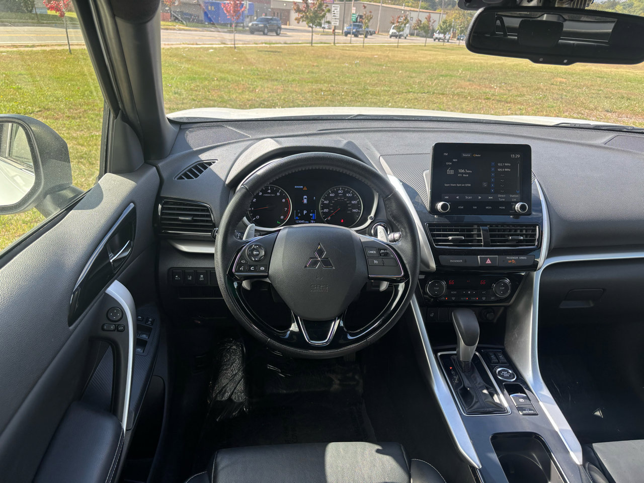 Used 2023 Mitsubishi Eclipse Cross SEL image 15