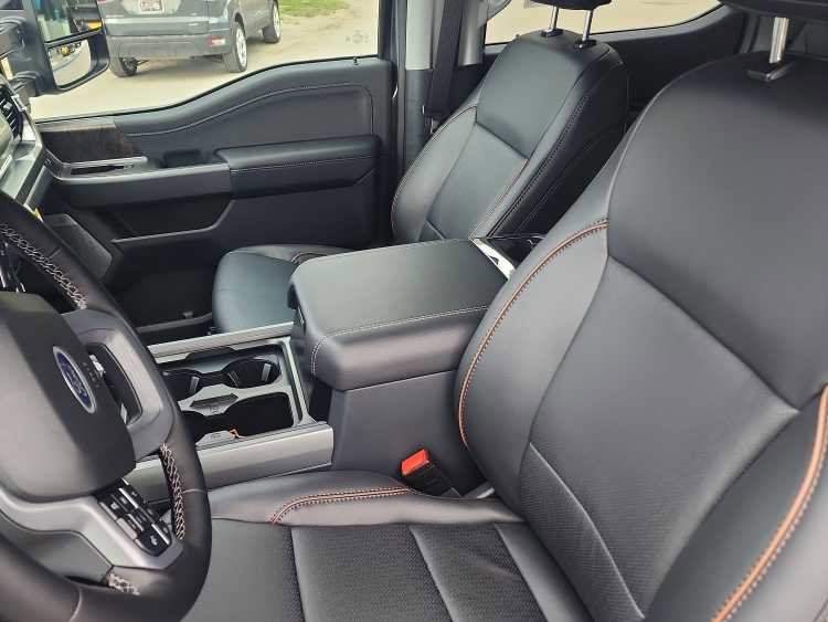 New 2026 Ford F250 Lariat w/ Black Appearance Package AWD/4WD image 12