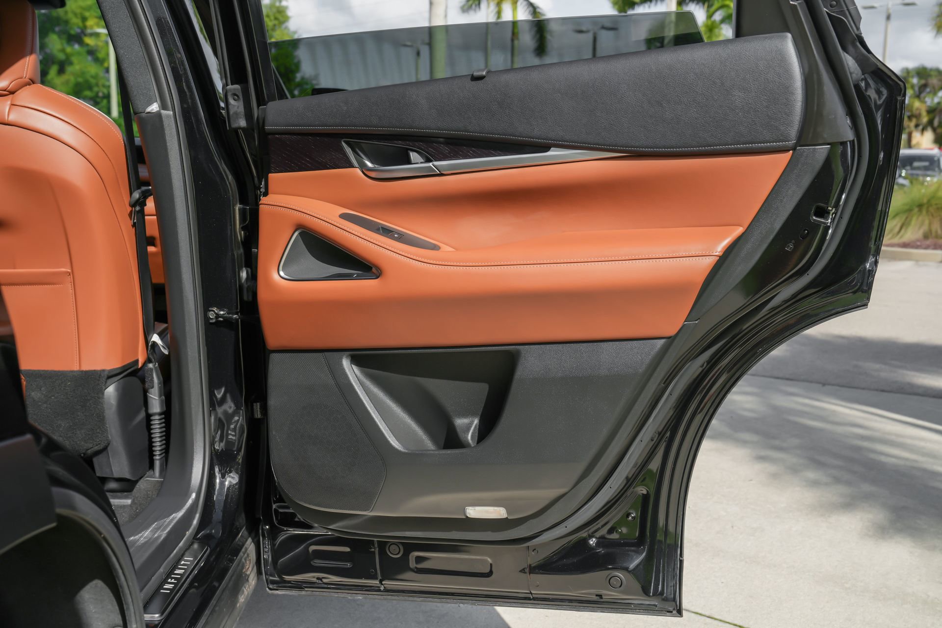 Used 2025 INFINITI QX60 Autograph w/ Cargo Package image 34