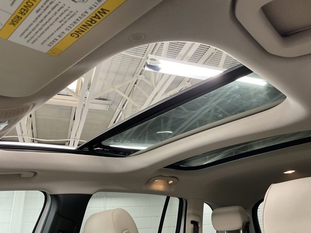 Used 2020 Mercedes-Benz GLB 250 4MATIC image 33