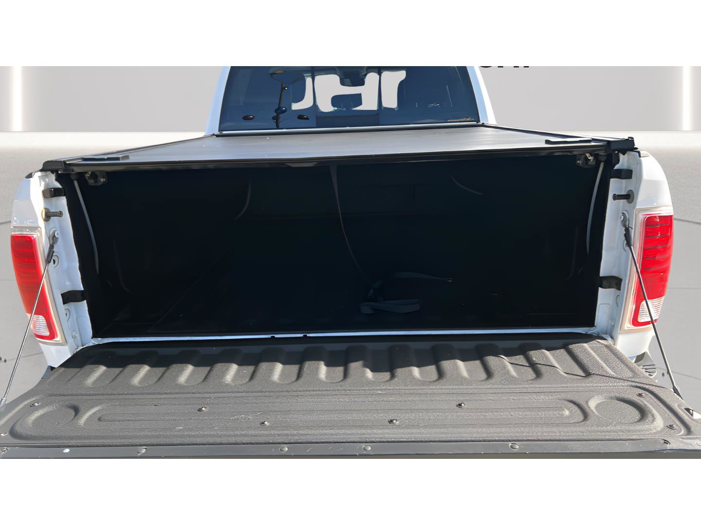 Used 2015 RAM 1500 Laramie w/ Convenience Group AWD/4WD image 17