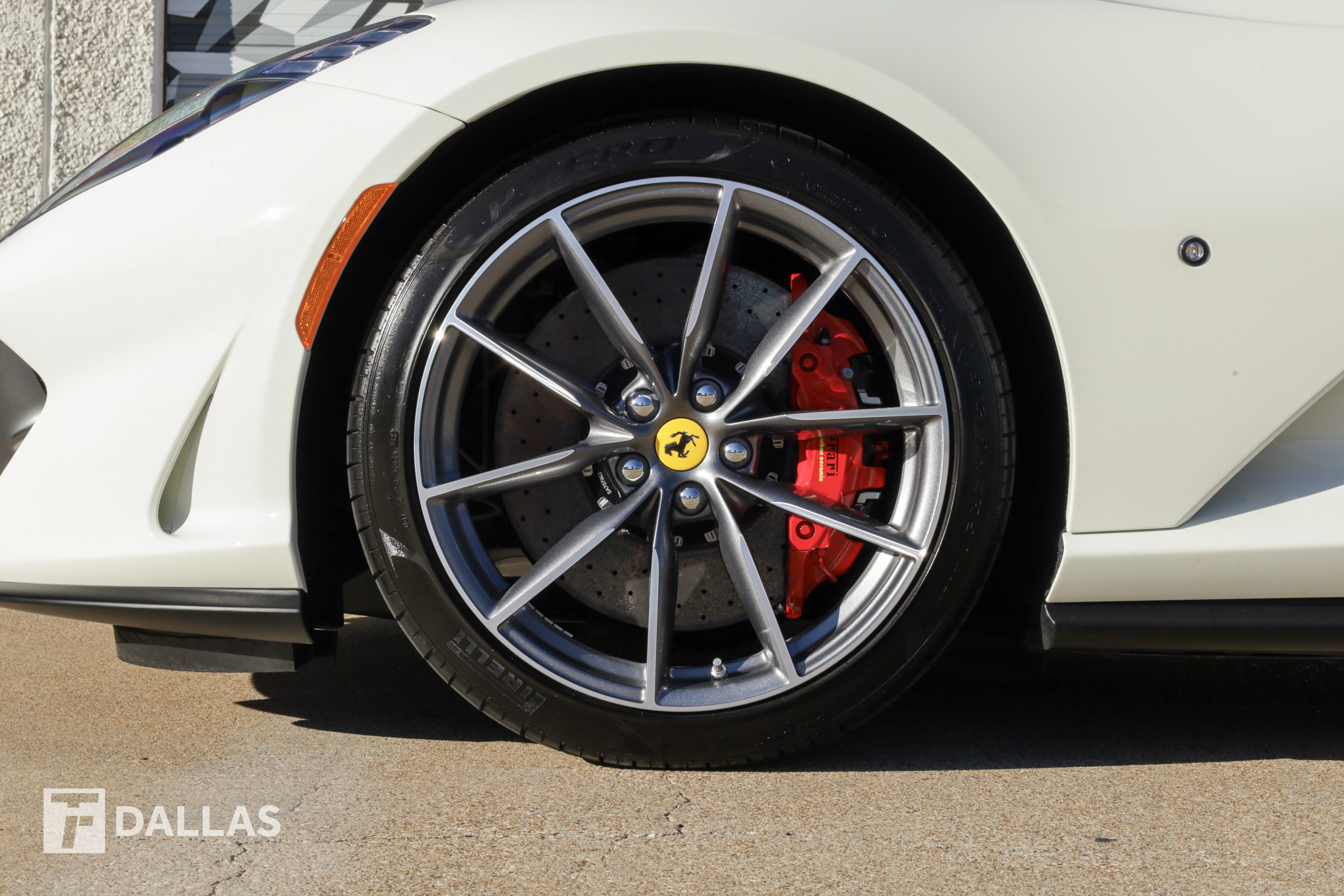 Used 2022 Ferrari 812 GTS RWD image 9