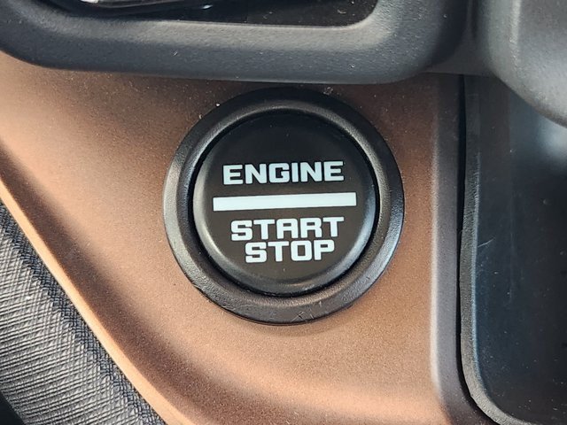 Used 2023 Ford Bronco Sport Outer Banks w/ Tech Package AWD/4WD image 19