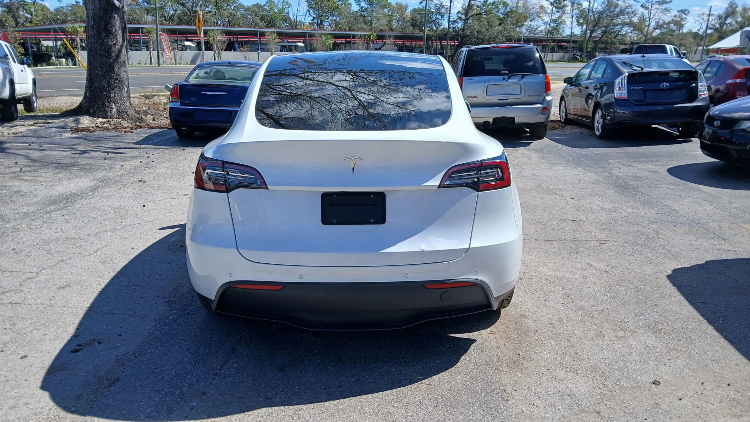 Used 2020 Tesla Model Y Long Range image 4
