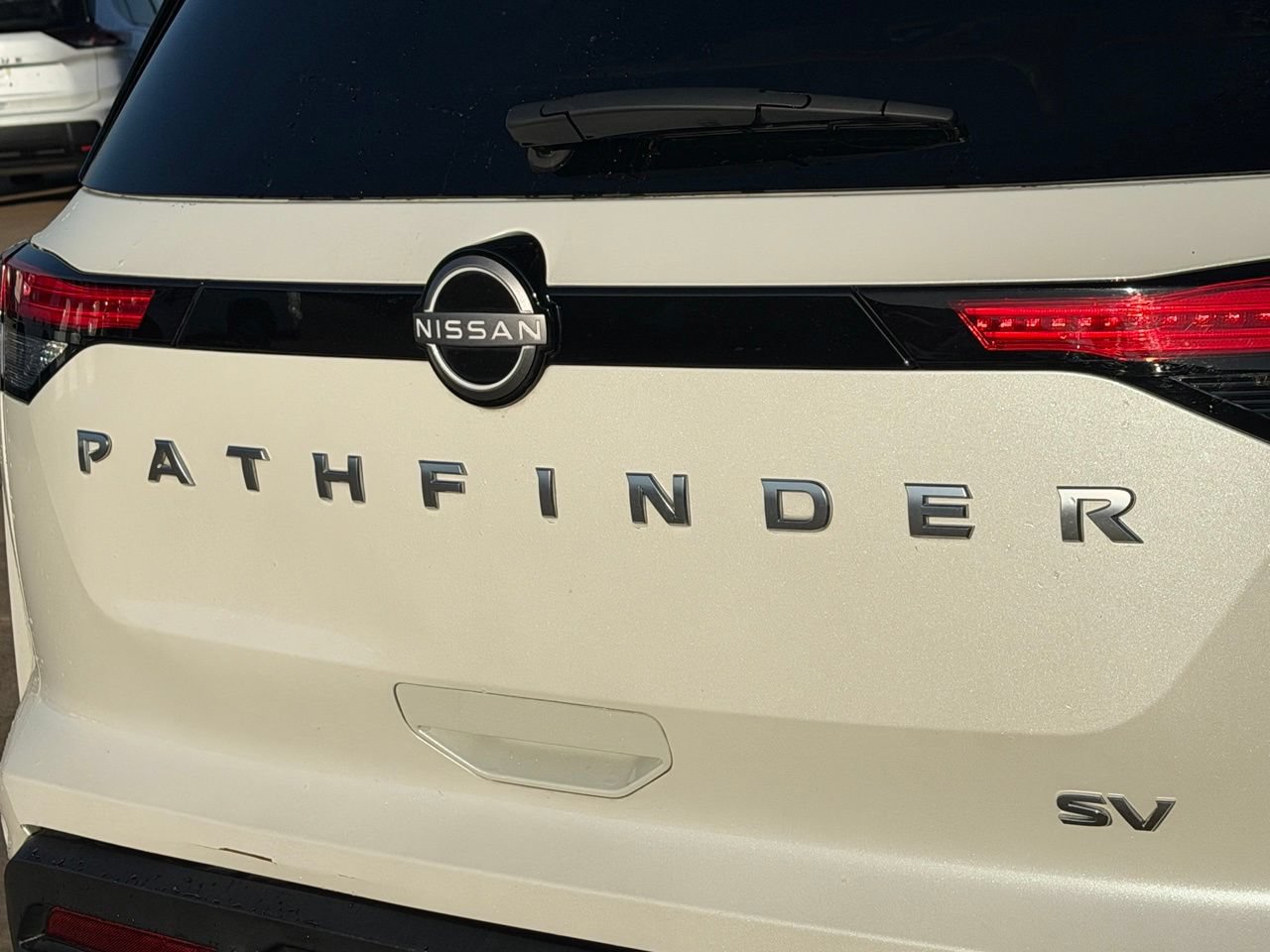 Certified 2024 Nissan Pathfinder SV FWD image 11