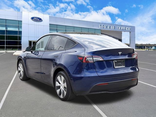 Used 2022 Tesla Model Y Long Range image 2