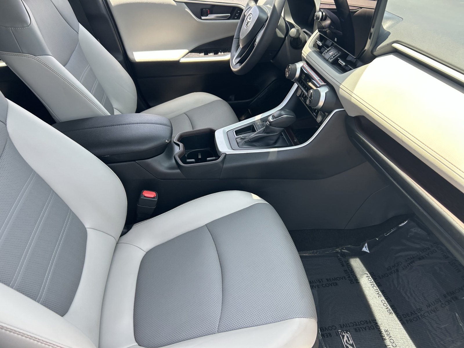 Used 2025 Toyota RAV4 Limited w/ Advanced Technology Package FWD image 13
