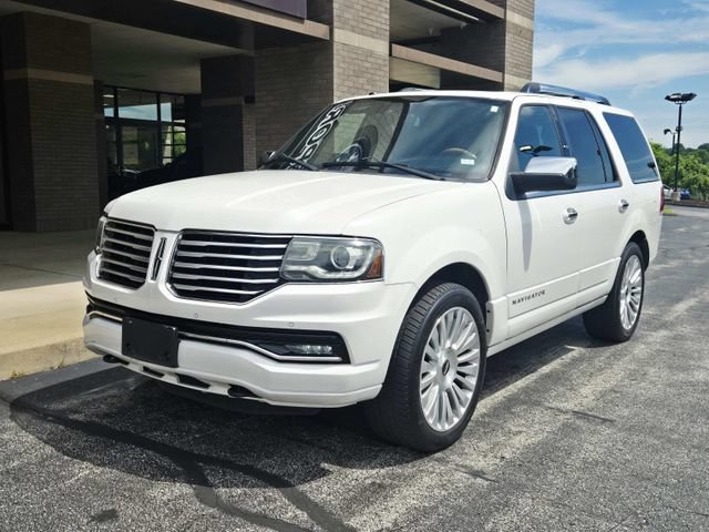 Used 2015 Lincoln Navigator 4WD image 7