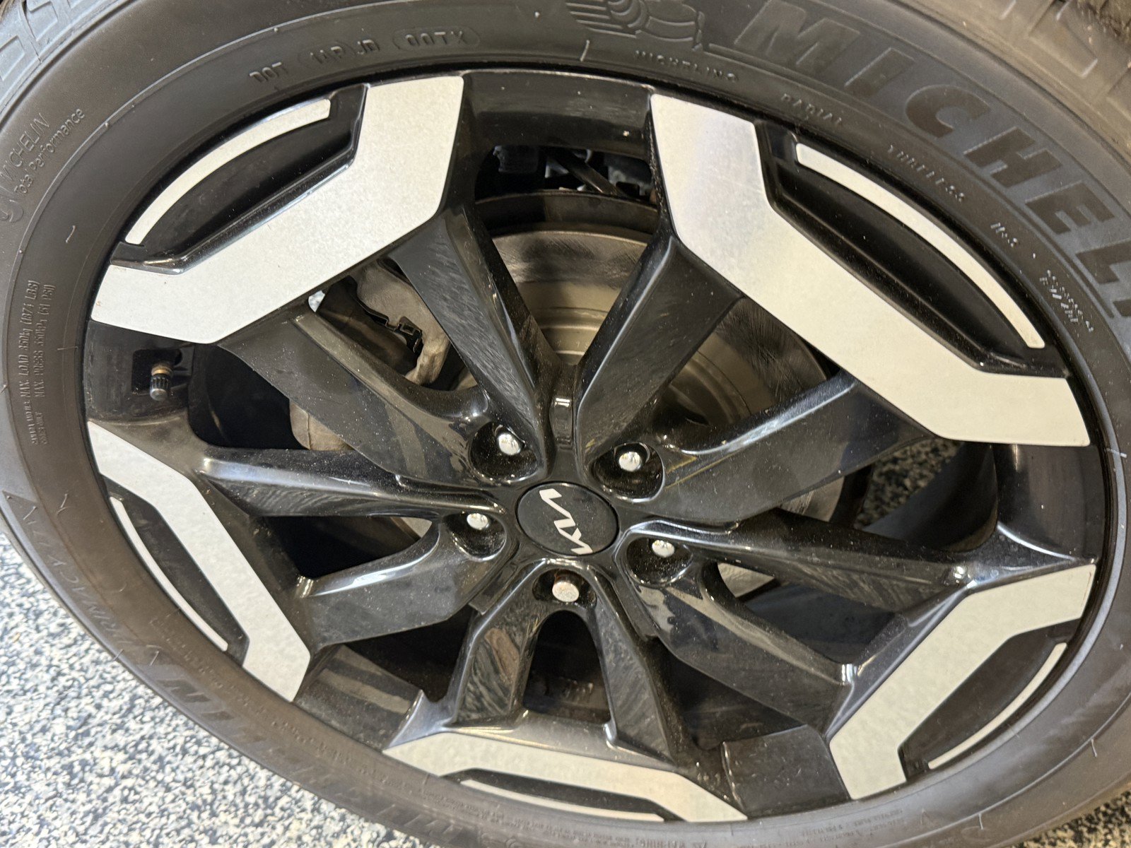 Used 2023 Kia Telluride EX AWD/4WD image 40