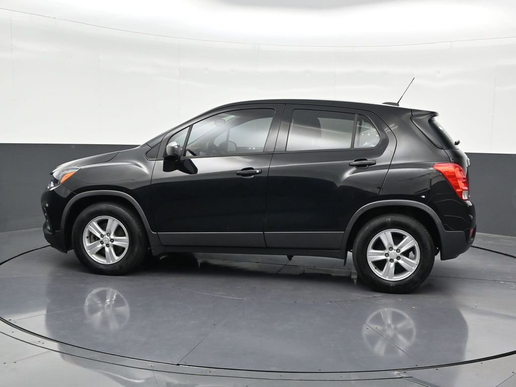 Used 2020 Chevrolet Trax LS FWD image 2