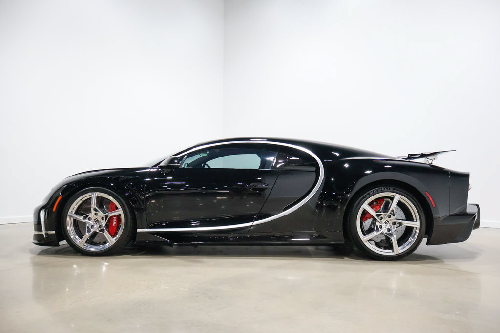 Used 2022 Bugatti Chiron Super Sport AWD/4WD image 17