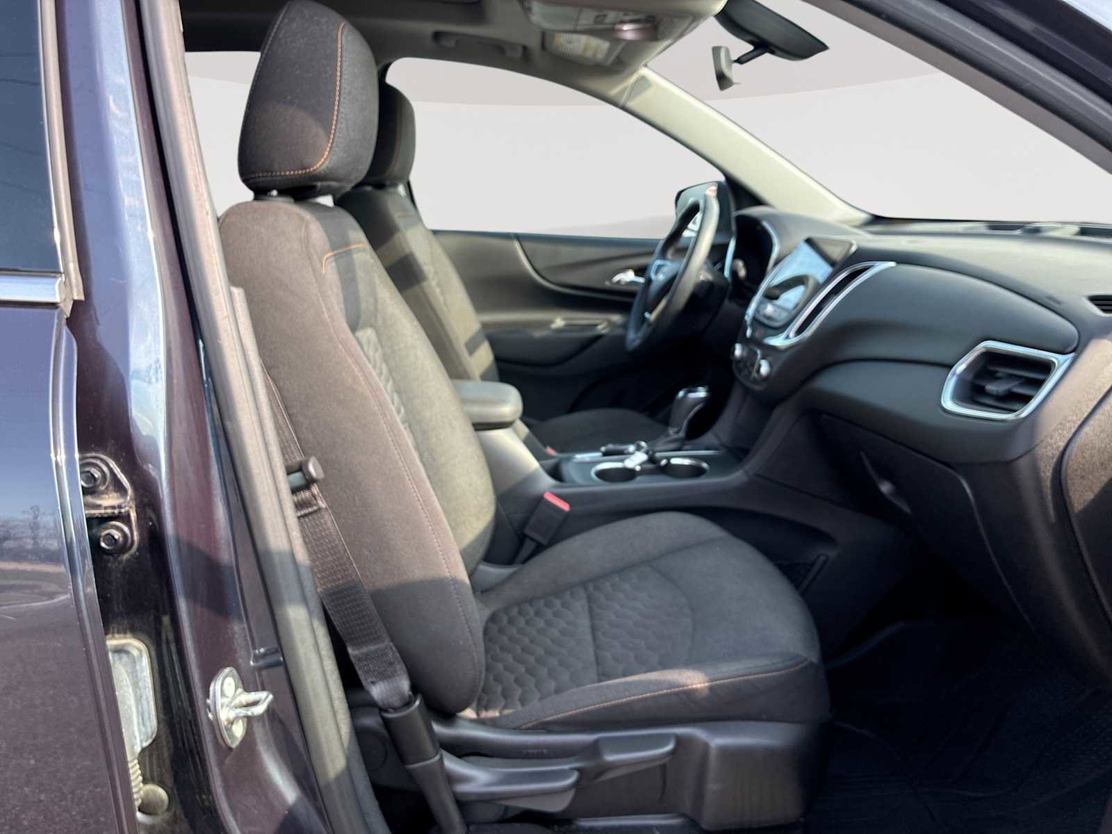 Used 2018 Chevrolet Equinox LT image 28