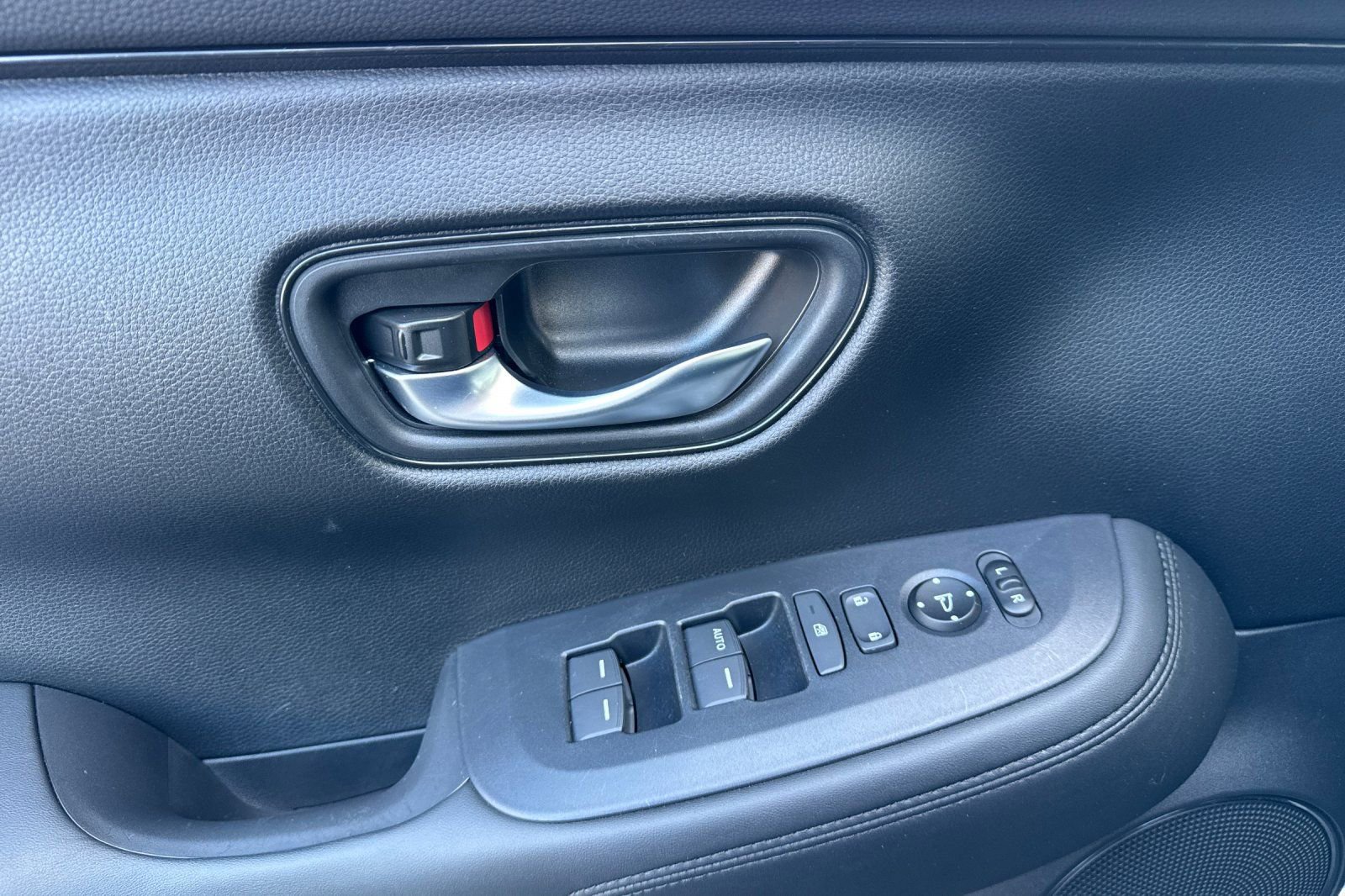 Certified 2024 Honda HR-V LX image 12