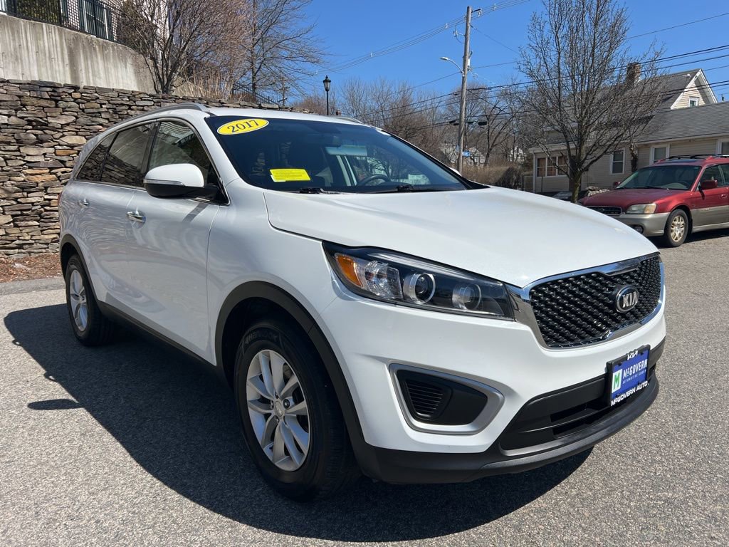 Used 2017 Kia Sorento LX image 8