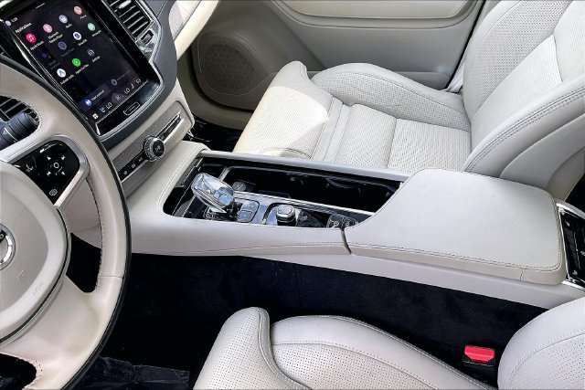 Certified 2024 Volvo XC90 T8 Ultimate w/ Protection Package Premier AWD/4WD image 18