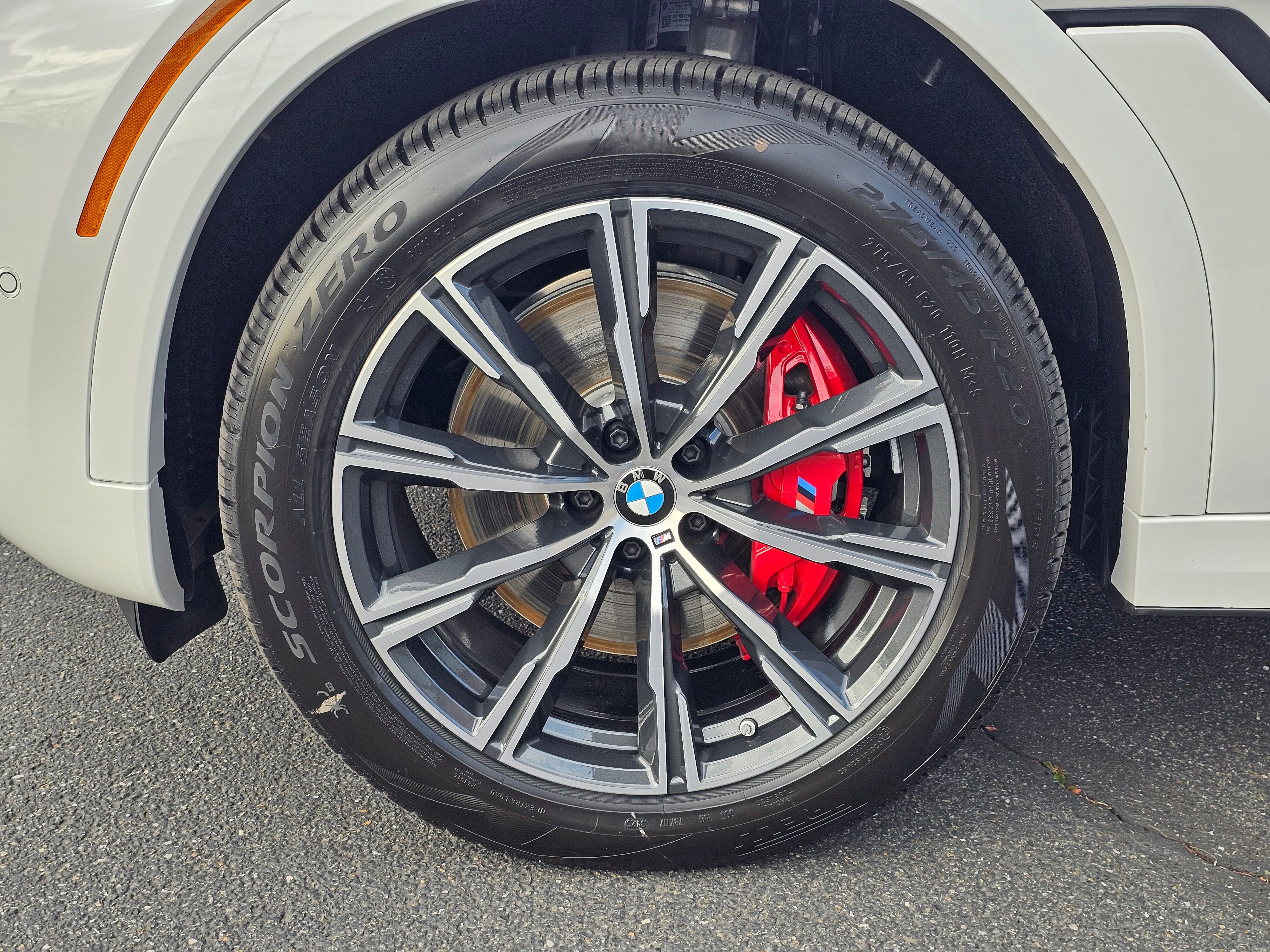 New 2026 BMW X6 xDrive40i w/ Executive Package image 40