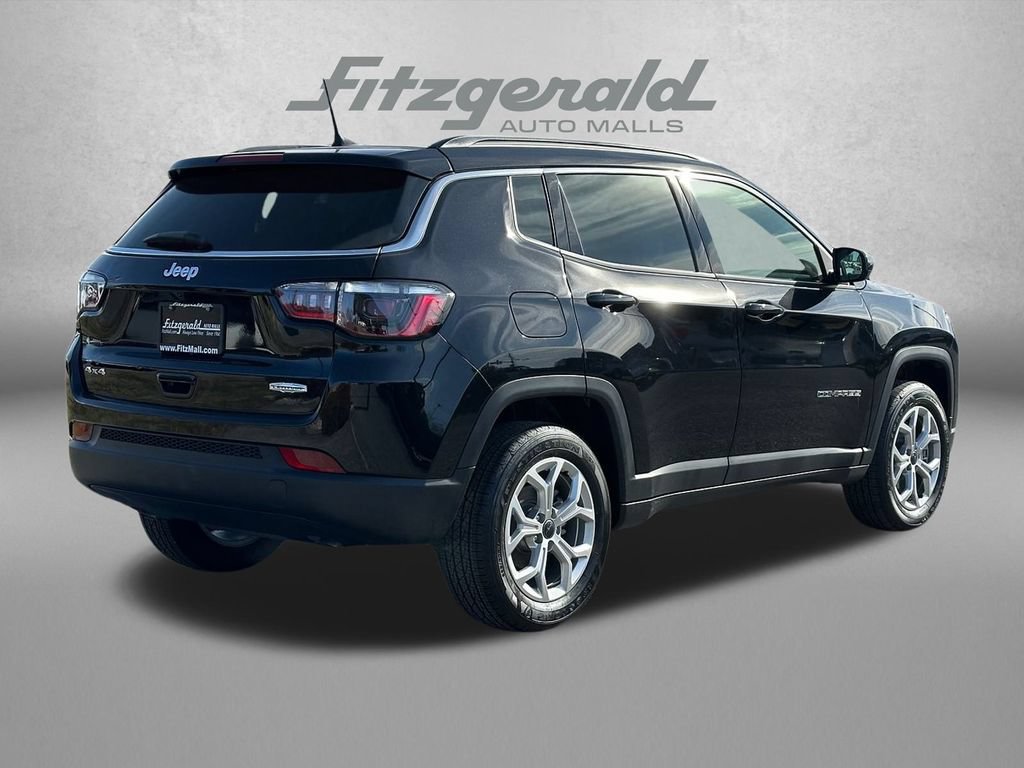 New 2026 Jeep Compass Latitude AWD/4WD image 5