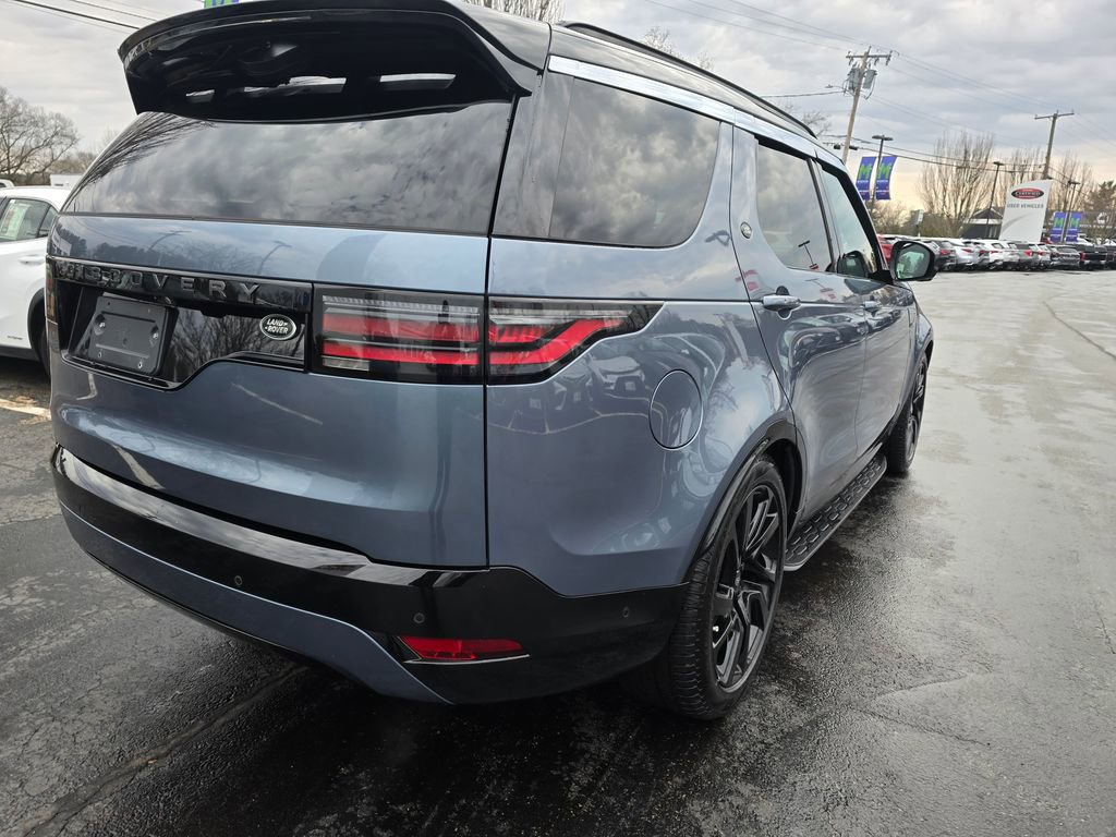 Used 2023 Land Rover Discovery S R-Dynamic image 8