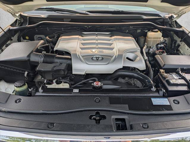 Used 2013 Toyota Land Cruiser AWD/4WD image 27