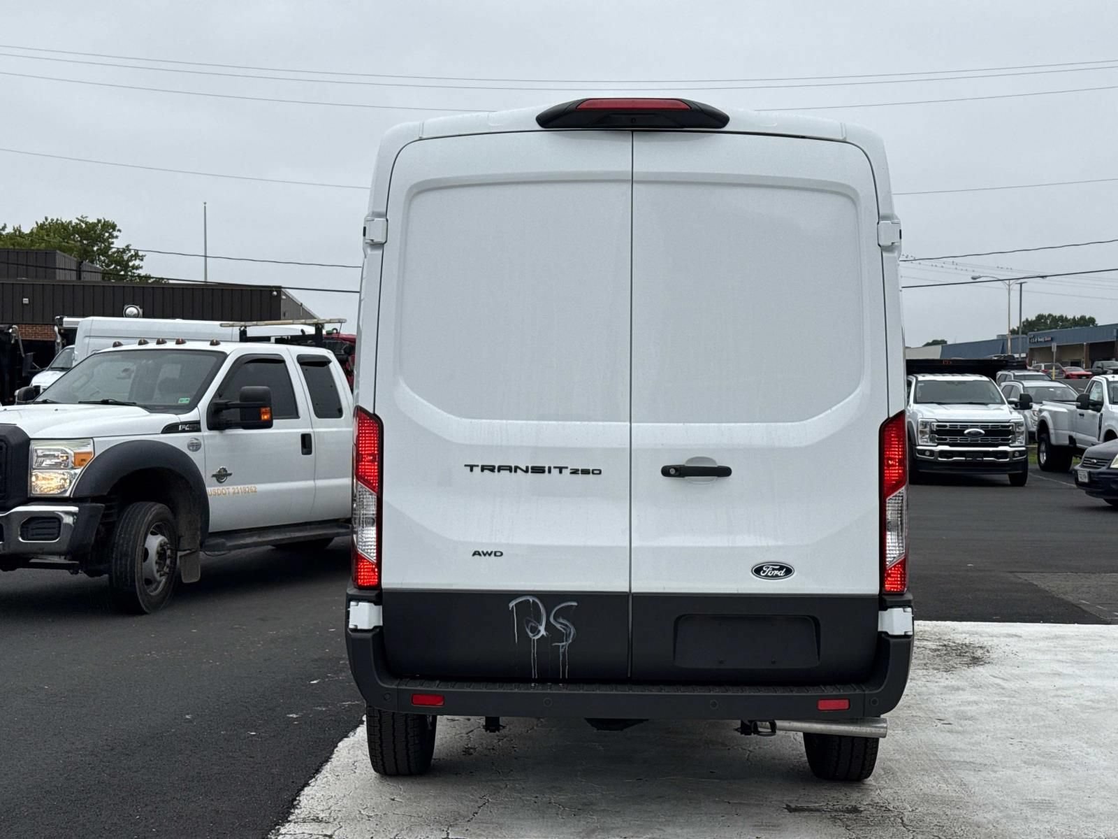 New 2026 Ford Transit 250 148 Medium Roof Extended AWD w/ Load Area Protection Package image 4